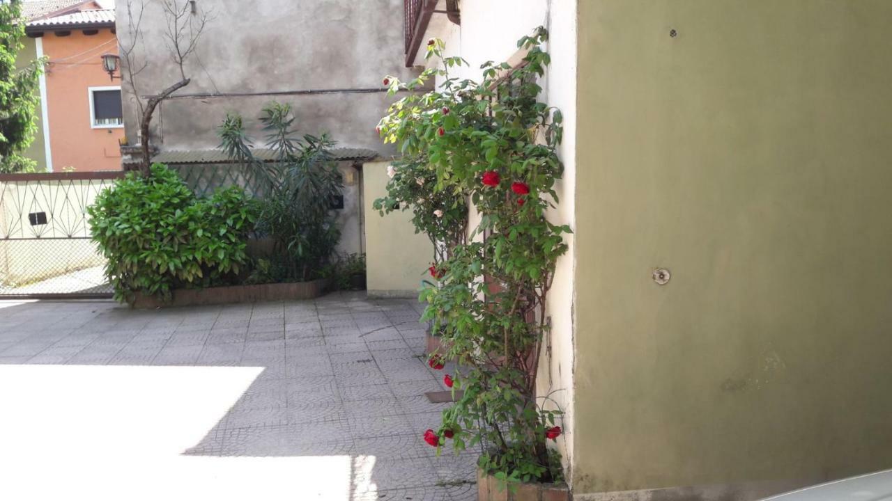 La Casa Dei Nonni Vila Moncrivello Exterior foto